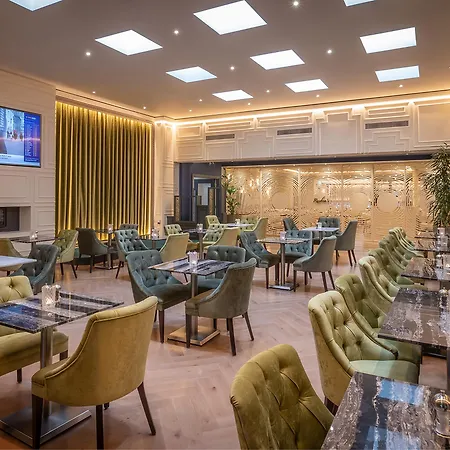 The Connacht Hotel 3*