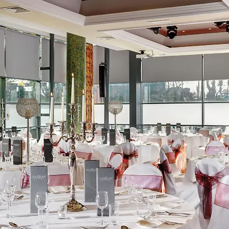 The Connacht Отель 3*