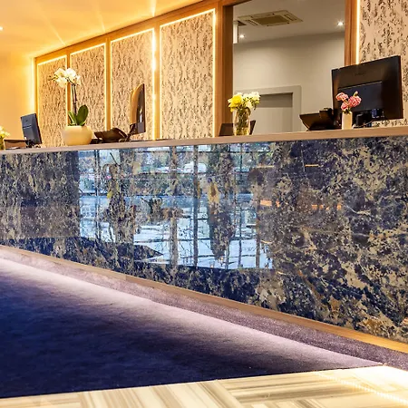 ザ コノート ホテル 3*