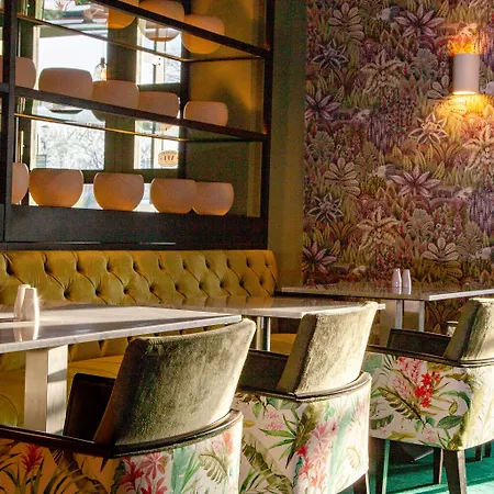 ホテル ザ コノート