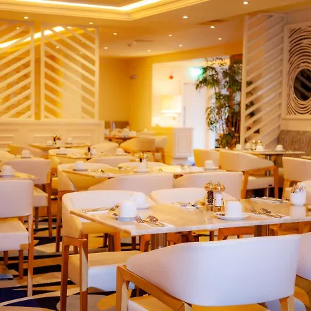 The Connacht Hotel 3*